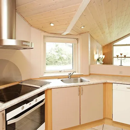 Five Bedroom Holiday In 6 Feriehus