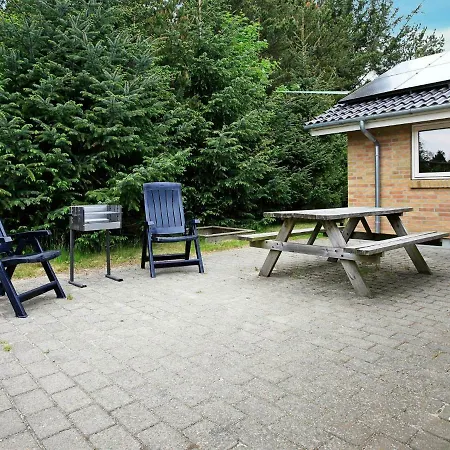 Five Bedroom Holiday In 6 Feriehus Blåvand