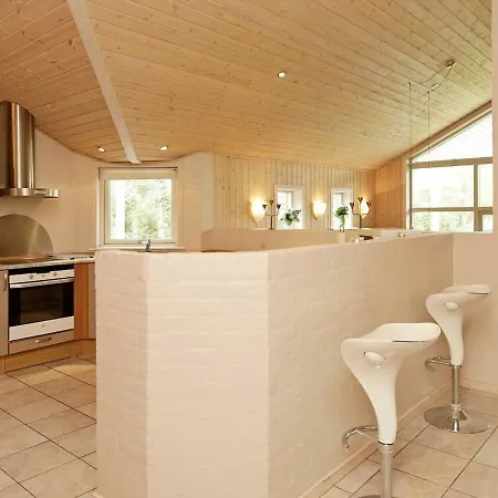 Feriehus Five Bedroom Holiday In 6 *