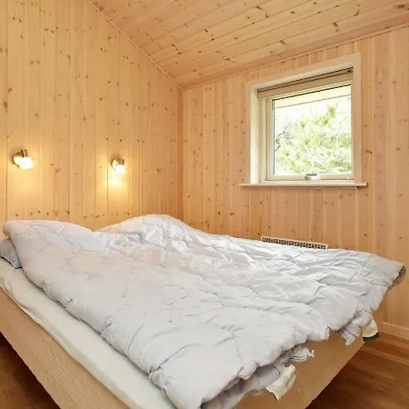Five Bedroom Holiday In 6 Feriehus Blåvand